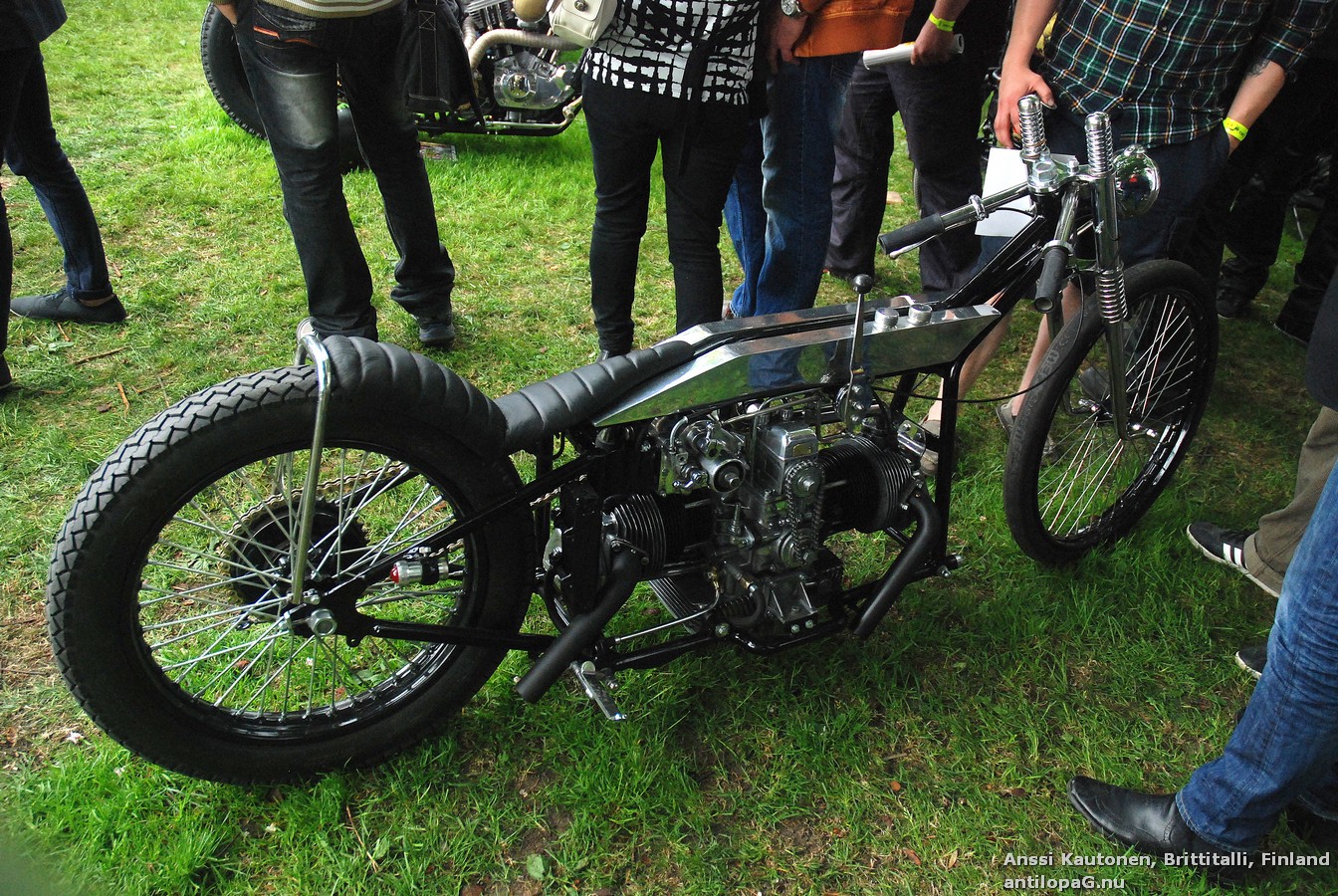 Второе место в категории мотоциклов Классик Кастом на кастомбайк-шоу в Норртелье 2013